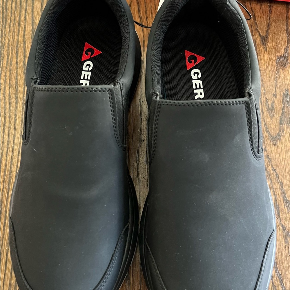 Men’s Gerry Black Slip-On Shoes size 10 new in box
